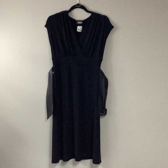 Lori M Collection Black Dress - Picture 1 of 8